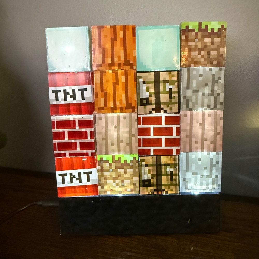 Minecraft Block Lamp with TNT Design